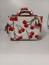 さくらんぼ柄ショルダーバッグ|COACH