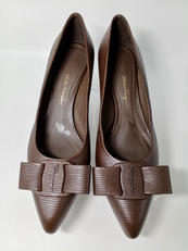 ヴァラリボン チャンキーヒールパンプス|salvatore ferragamo