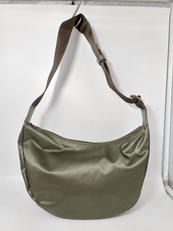 ハーフムーンナイロンショルダーバッグ|RUSSET