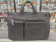 ビジネスバッグ|PIQUADRO