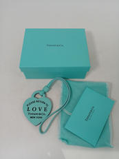 ハート形型バックチャーム|TIFFANY&CO.