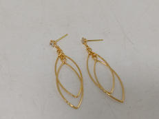 K18石付きピアス　リーフ型|不明