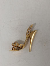 K18 ハイヒール モチーフ|不明