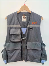 ナイロンベスト BLK|BEAMS×HELLY HANSEN