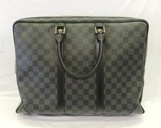 ポルトドキュマングラフィットヴォワヤージュ|LOUIS VUITTON