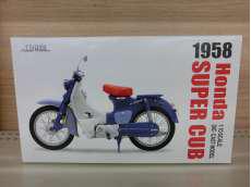 1/10 ホンダ スーパーカブ|EBBRO