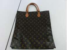 サックプラ|LOUIS VUITTON