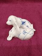 ブルーパルメッテの犬の置物|ROYAL COPENHAGEN