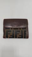 二つ折り財布|FENDI