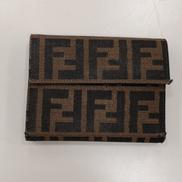 2つ折り財布|FENDI