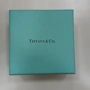 BUY SELL HOLD サイコロ|TIFFANY&CO.