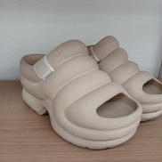 厚底サンダル|UGG