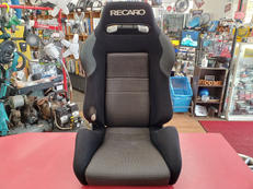 セミバケットシート|RECARO