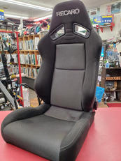 セミバケットシート|RECARO
