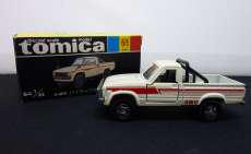 トミカ ハイラックス4WD|TOMY