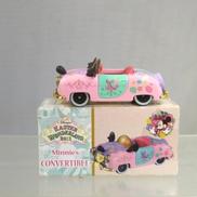 ミニーのコンバーティブル 2011|トミカ