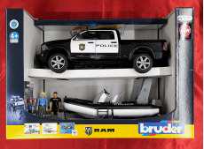 パワーワゴンパトカー＆ポリスボート|BRUDER