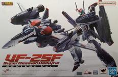 VF-25F スーパーメサイアバルキリー (早乙女アルト機)