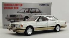 トヨタクラウン 3.0ロイヤルサルーンG(パール)|TOMY TEC
