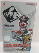 仮面ライダーアギレラ クイーンビーゲノム|バンダイ