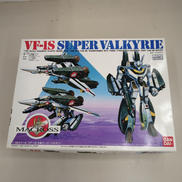VF-1S 可変スーパーバルキリー 1/100プラモデル|BANDAI