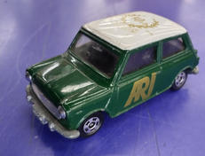 トミカ|タカラトミー