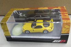 1/64 高橋啓介 マツダRX-7 ジオラマセット VS藤原|ホビージャパン