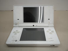 DSI ホワイト|NINTENDO