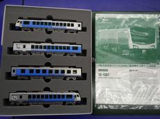 HB-E300「リゾートしらかみ」(青池編成)|KATO