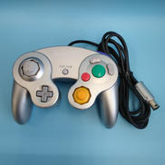 ニンテンドーゲームキューブ 純正コントローラー|NINTENDO / 任天堂