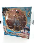 P.O.P|メガハウス