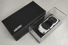 ランボルギーニ アヴェンタドール ロードスター|LOOKSMART