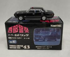 日産セドリック 覆面パトカー|TOMYTEC