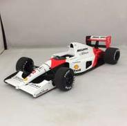 1/18スケールモデル|AUTOart
