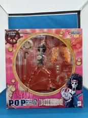 P.O.P|メガハウス