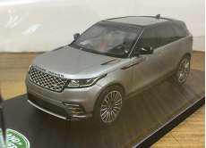 レンジローバー　ヴェラール　グレー