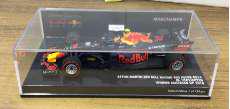 アストンマーチンレッドブルタグホイヤーRB14 2018|MINICHAMPS