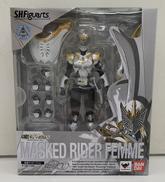 仮面ライダーファム|BANDAI