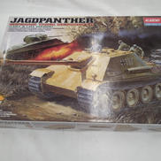 1/25 ドイツ駆逐戦車ヤークトパンサー|ACADEMY