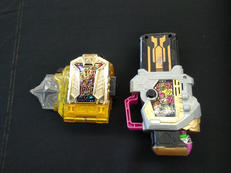 DX　ハイパームテキガシャット　マキシマムマイティ|バンダイ