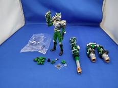 仮面ライダーゾルダ SHフィギュアーツ|バンダイ
