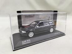 アウディRS4|MINICHAMPS
