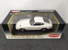 1/18スケール車 NISSAN フェアレディZ ホワイト|KYOSHO