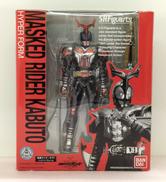 仮面ライダーカブト　ハイパーフォーム|BANDAI
