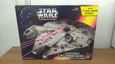 ミレニアム・ファルコン|KENNER