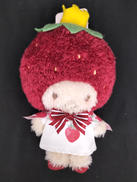 いちごの王様　ぬいぐるみチャーム|ストライプインターナショナル