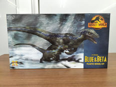 1/8 ヴェロキラプトル ブルー&ベータ|X PLUS
