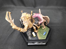 高原竜ヒドラVSロボット怪獣クレージーゴン|BANDAI