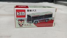 いすゞ エルガ　関東バス ライトグリーン×レッド|TAKARA TOMY