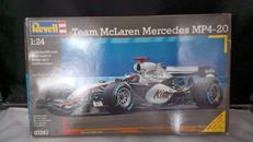1/24　マクラーレンメルセデス|REVELL